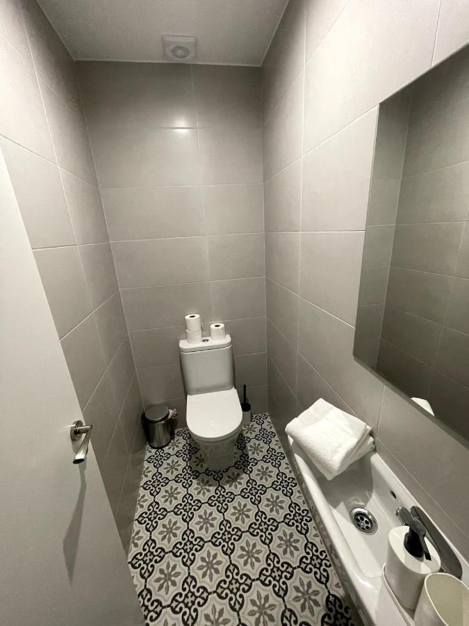 Nuevo Apt De 7 Pax En El Corazon De Malasana Madri Exterior foto