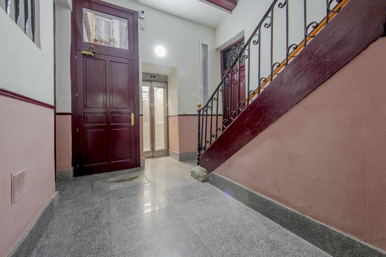 Nuevo Apt De 7 Pax En El Corazon De Malasana Madri Exterior foto